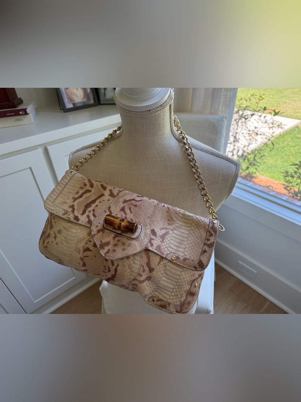 Elaine Turner Python Embossed Clutch w/ Bamboo Clasp & Chain Strap - Picture 3 of 12